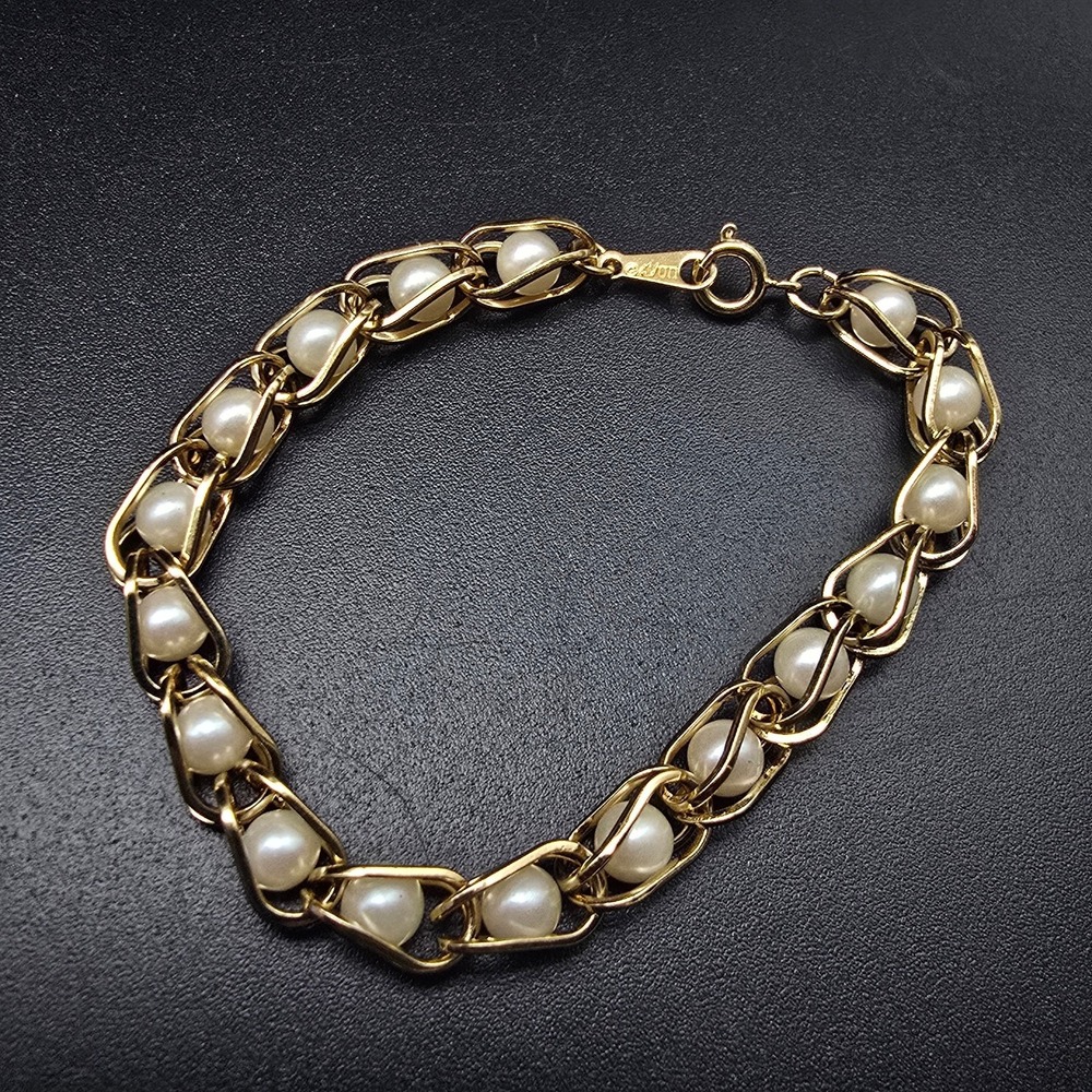Avon Faux Pearl Bracelet Gold Tone Links Vintage Costume Jewelry